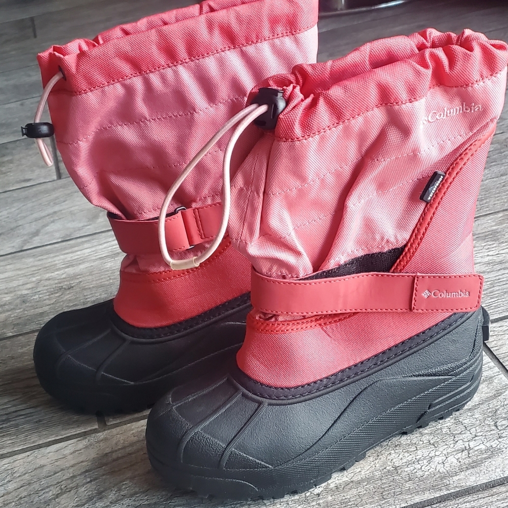 Snow boots